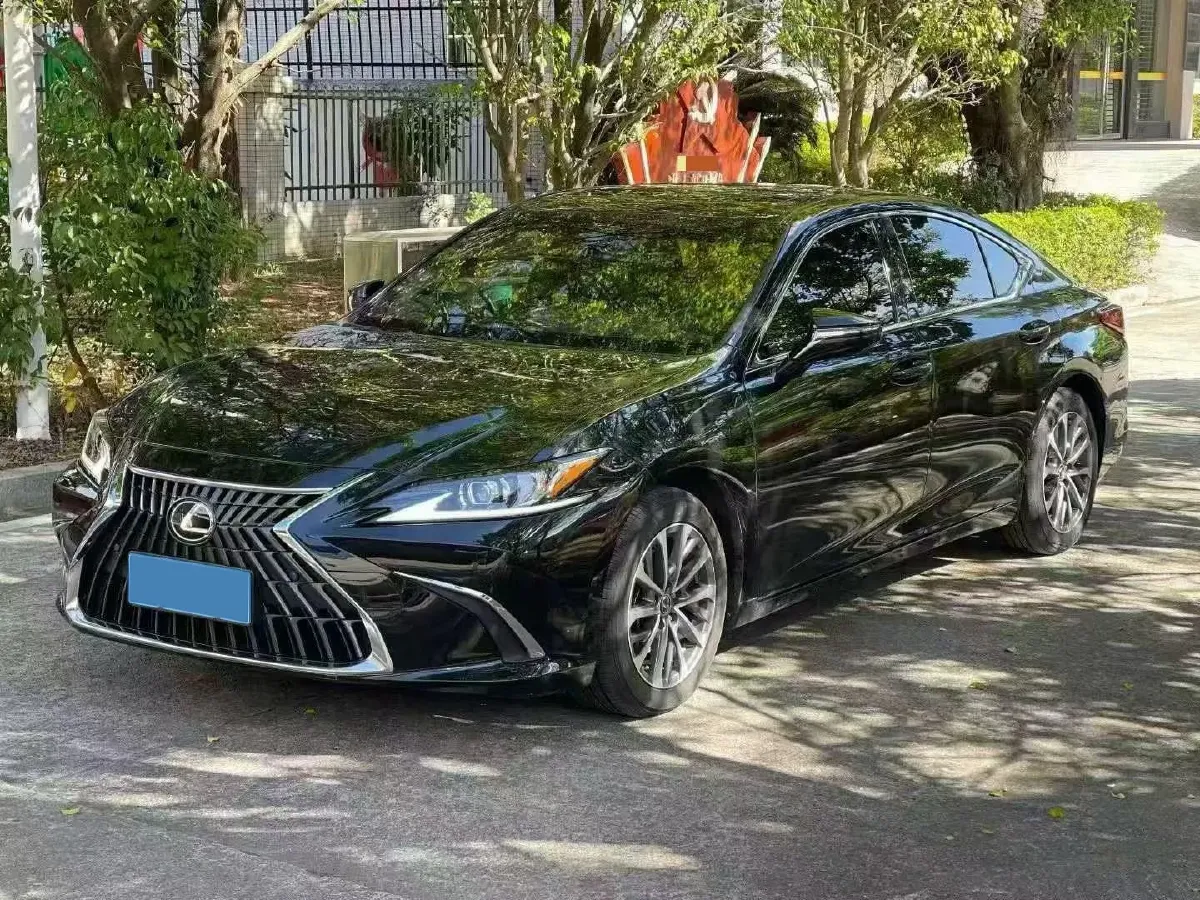 2021 Lexus ES 2.0L 173HP L4 CVT,autocango,china used car exporter,china ev exporter,chinese used car exporter,chinese used ev exporter