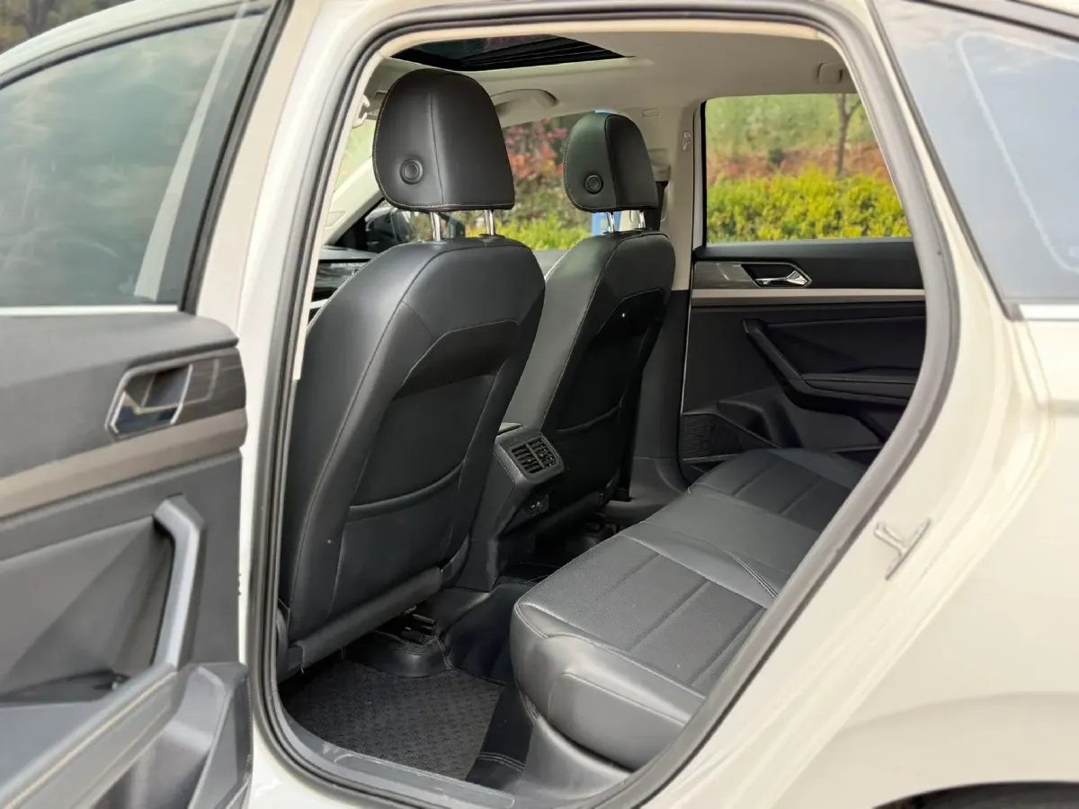 2022 BeiJing Auto X7 1.5T 188HP L4 7DCT,autocango,china used car exporter,china ev exporter,chinese used car exporter,chinese used ev exporter