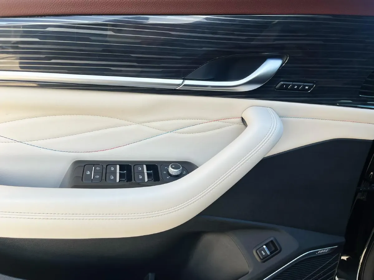 2021 Geely Monjaro 2.0T 218HP L4 7DCT,autocango,china used car exporter,china ev exporter,chinese used car exporter,chinese used ev exporter