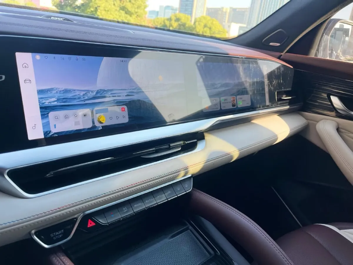 2021 Geely Monjaro 2.0T 218HP L4 7DCT,autocango,china used car exporter,china ev exporter,chinese used car exporter,chinese used ev exporter