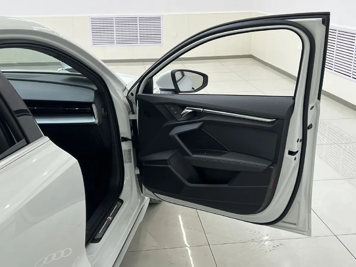2022 Audi A3 1.4T 150HP L4 7DCT,autocango,china used car exporter,china ev exporter,chinese used car exporter,chinese used ev exporter