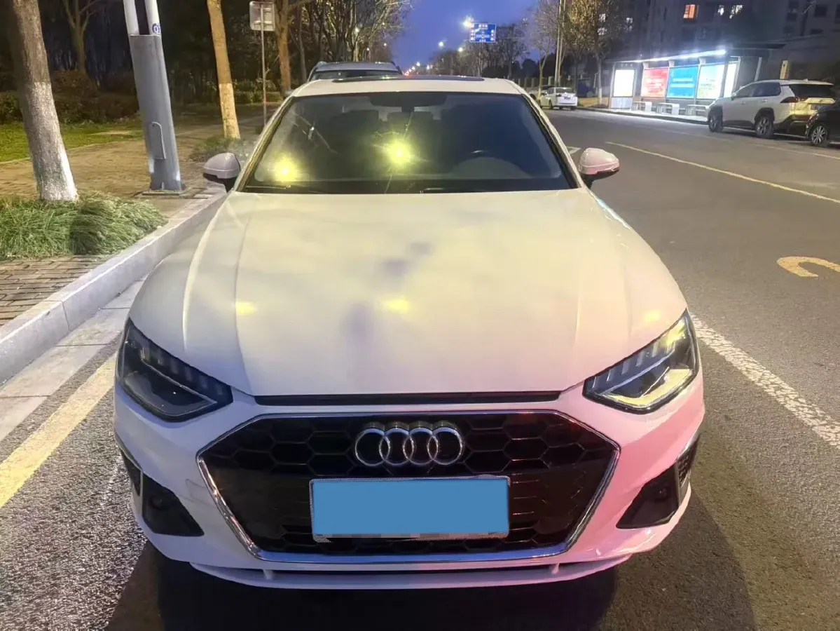 2020 Audi A4L 2.0T 190HP L4 7DCT,autocango,china used car exporter,china ev exporter,chinese used car exporter,chinese used ev exporter