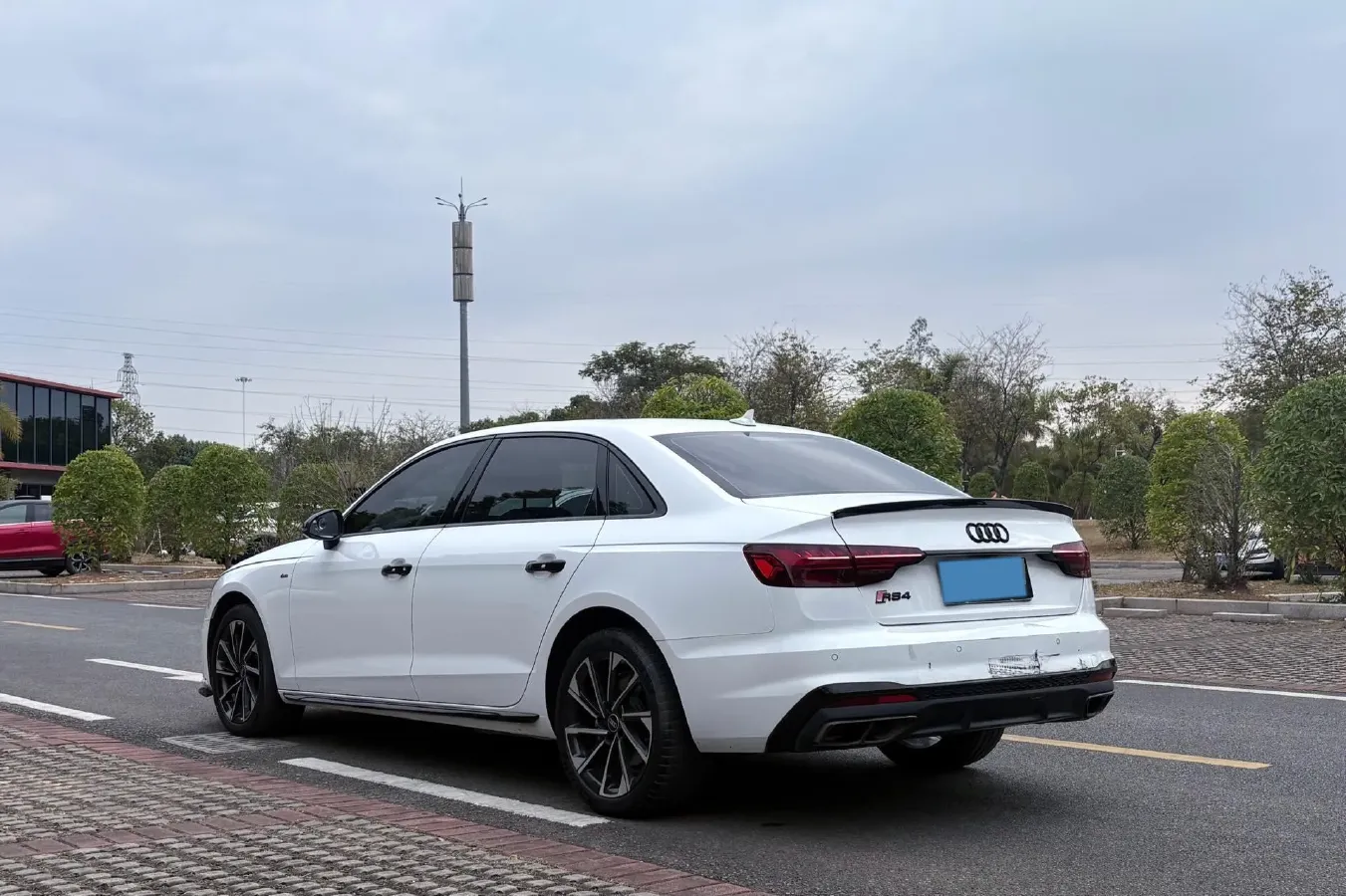 2023 Audi A4L 2.0T 190HP L4 7DCT,autocango,china used car exporter,china ev exporter,chinese used car exporter,chinese used ev exporter