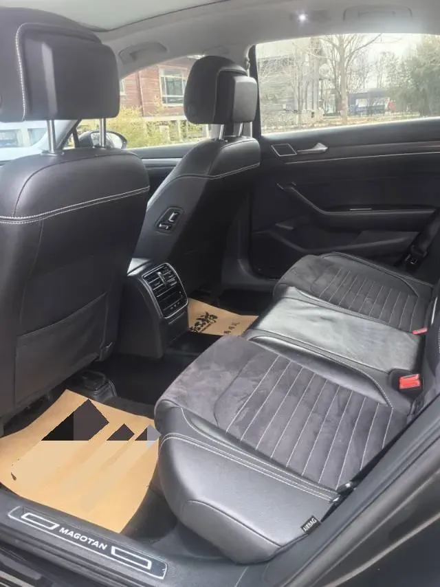 2020 Volkswagen Magotan 2.0T 186HP L4 7DCT,autocango,china used car exporter,china ev exporter,chinese used car exporter,chinese used ev exporter