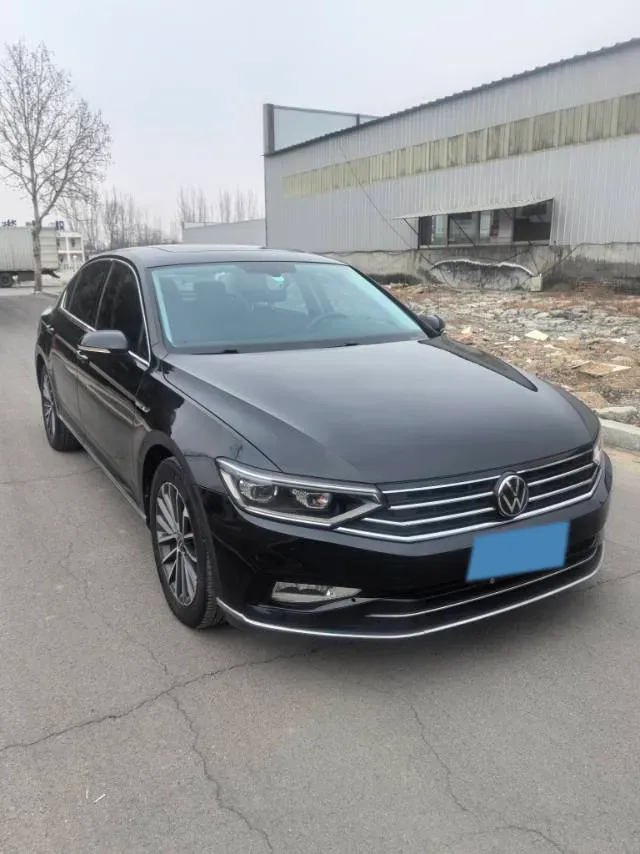 2020 Volkswagen Magotan 2.0T 186HP L4 7DCT,autocango,china used car exporter,china ev exporter,chinese used car exporter,chinese used ev exporter