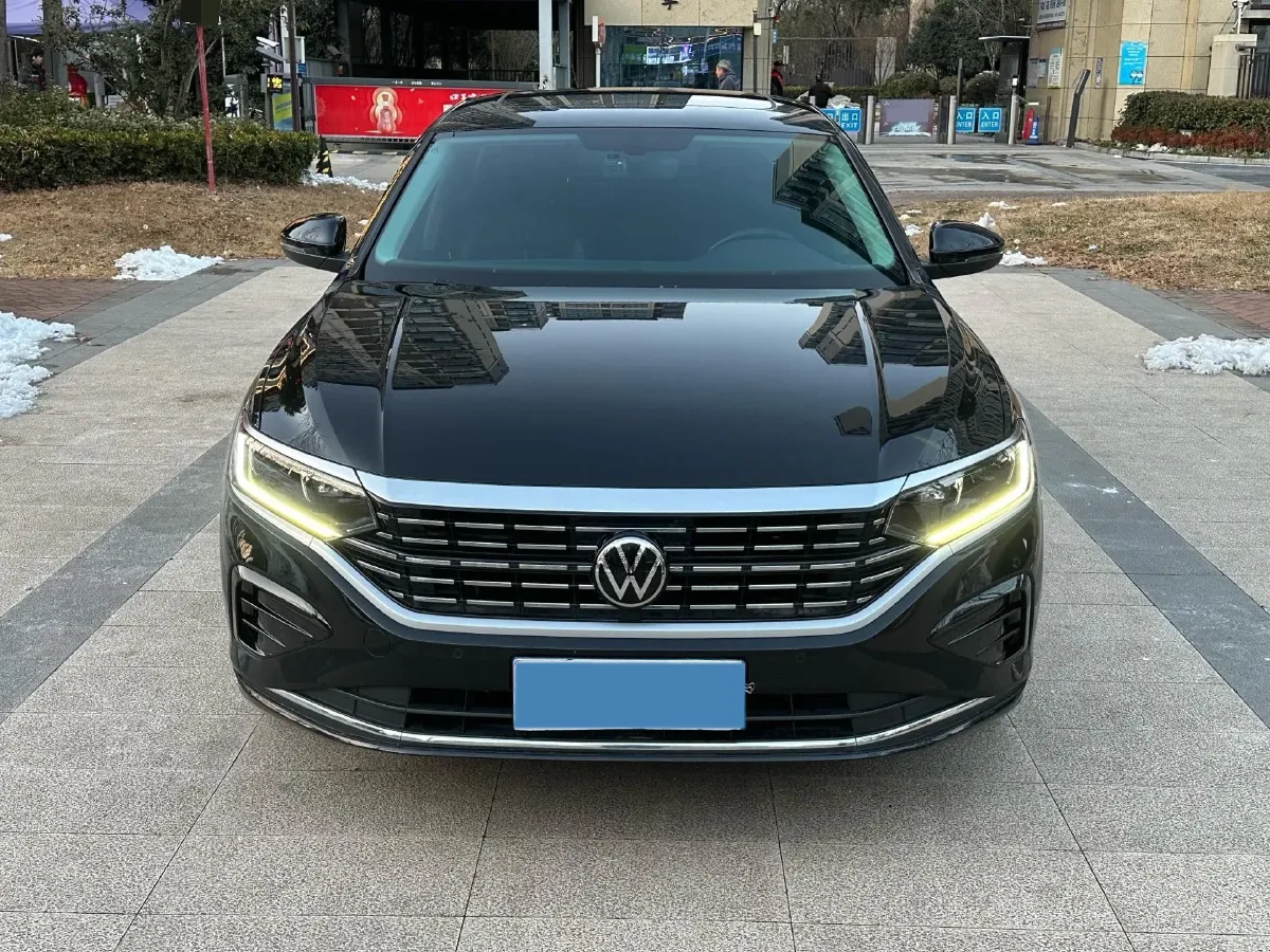 2023 Volkswagen Passat 2.0T 186HP L4 7DCT,autocango,china used car exporter,china ev exporter,chinese used car exporter,chinese used ev exporter