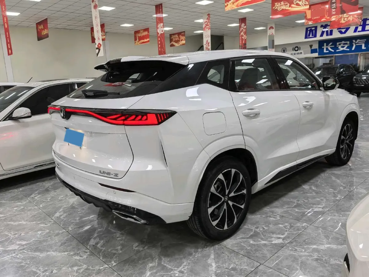 2024 ChangAn UNI-Z 1.5L 98HP L4 E-CVT PHEV 18.4KWH,autocango,china used car exporter,china ev exporter,chinese used car exporter,chinese used ev exporter