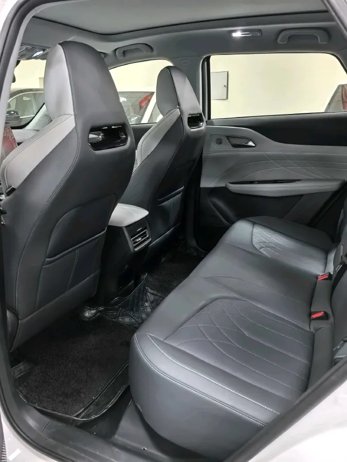 2024 ChangAn UNI-Z 1.5L 98HP L4 E-CVT PHEV 18.4KWH,autocango,china used car exporter,china ev exporter,chinese used car exporter,chinese used ev exporter