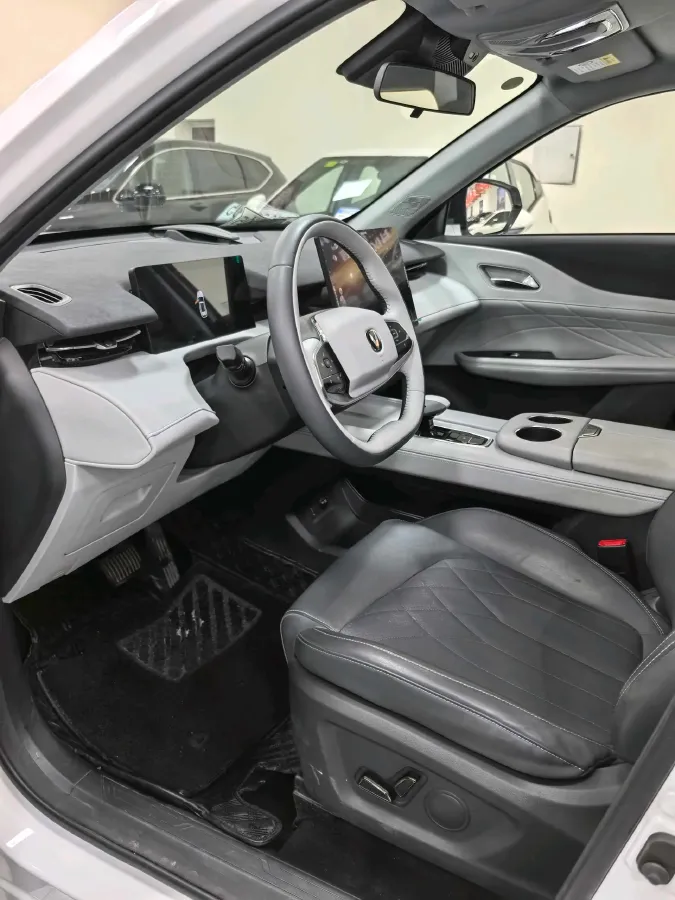 2024 ChangAn UNI-Z 1.5L 98HP L4 E-CVT PHEV 18.4KWH,autocango,china used car exporter,china ev exporter,chinese used car exporter,chinese used ev exporter