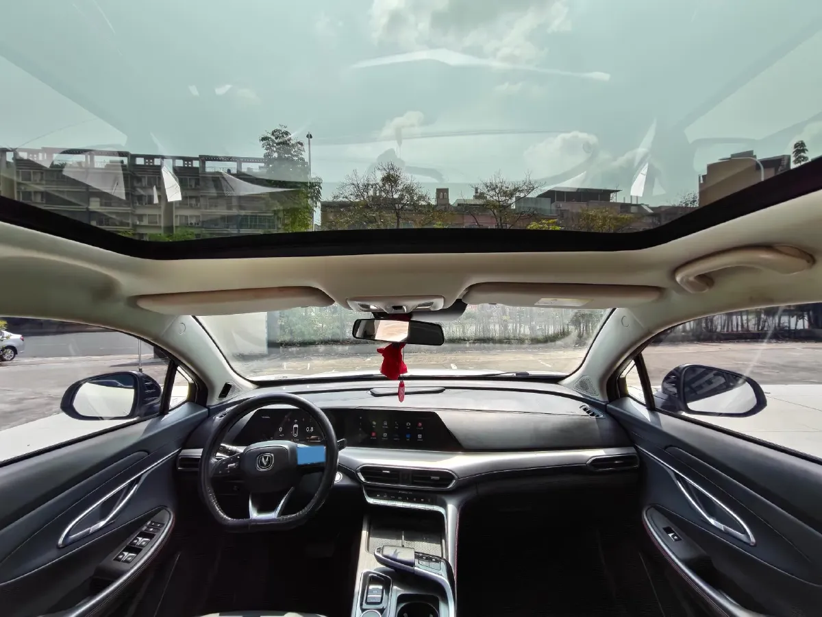 2020 ChangAn UNI-T 1.5T 180HP L4 7DCT,autocango,china used car exporter,china ev exporter,chinese used car exporter,chinese used ev exporter