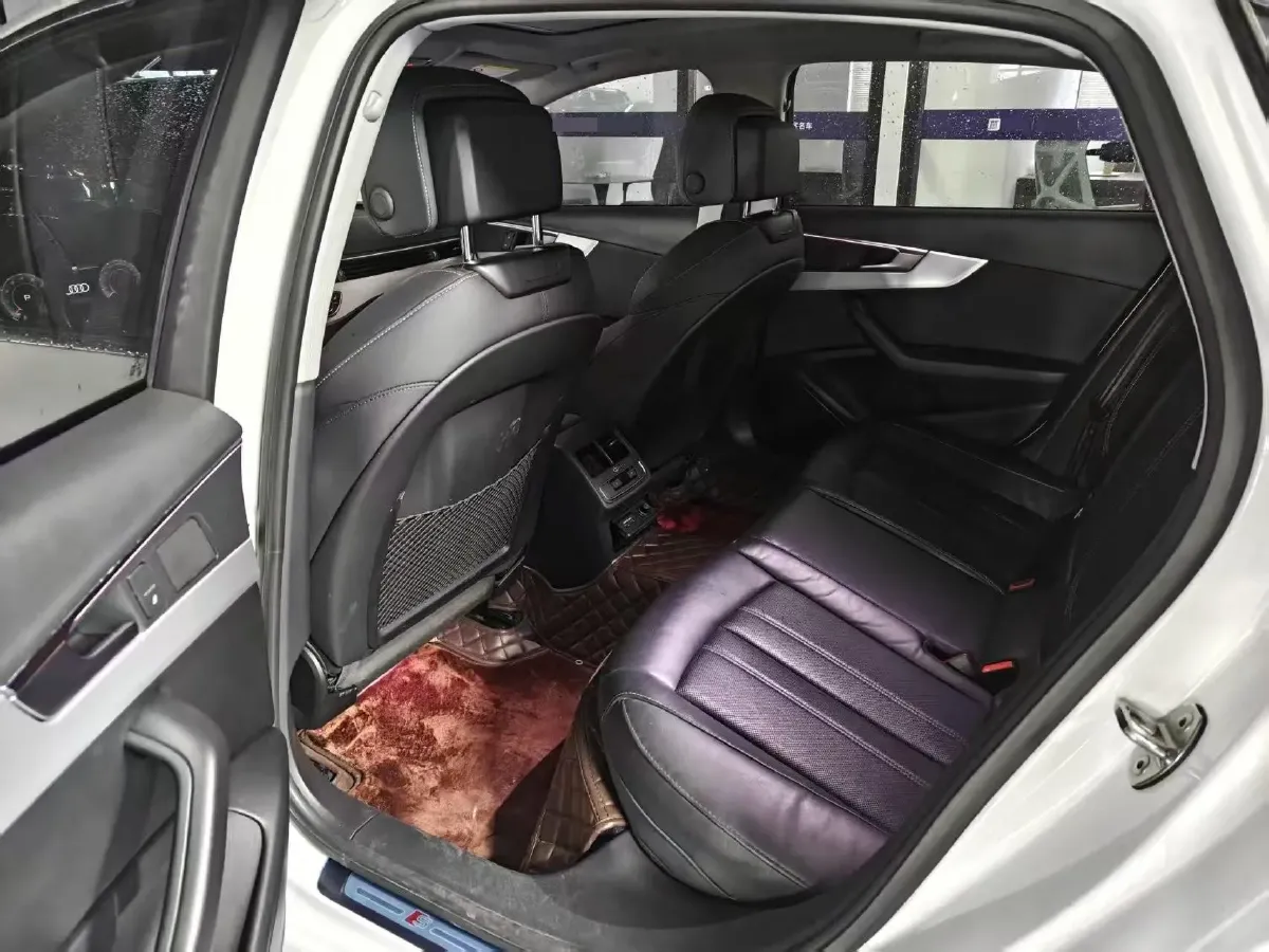 2020 Audi A4L 2.0T 190HP L4 7DCT,autocango,china used car exporter,china ev exporter,chinese used car exporter,chinese used ev exporter