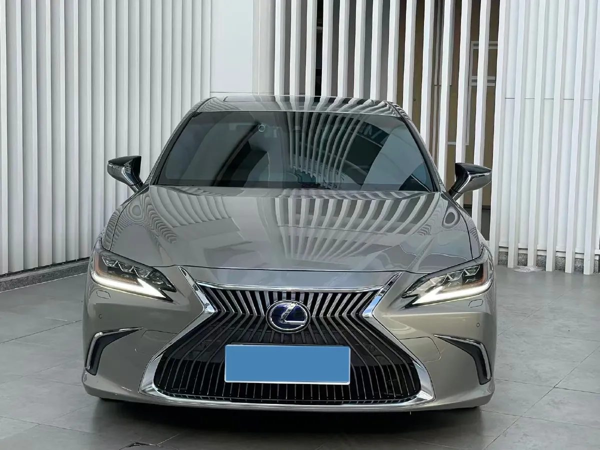2020 Lexus ES 2.5L 178HP L4 E-CVT Hybrid,autocango,china used car exporter,china ev exporter,chinese used car exporter,chinese used ev exporter