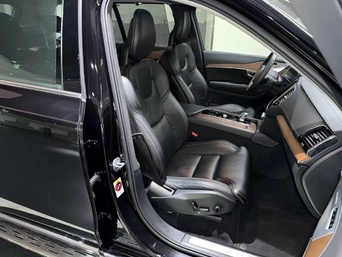 2018 Land Rover Range Rover Velar 3.0T 380HP V6 8AT,autocango,china used car exporter,china ev exporter,chinese used car exporter,chinese used ev exporter