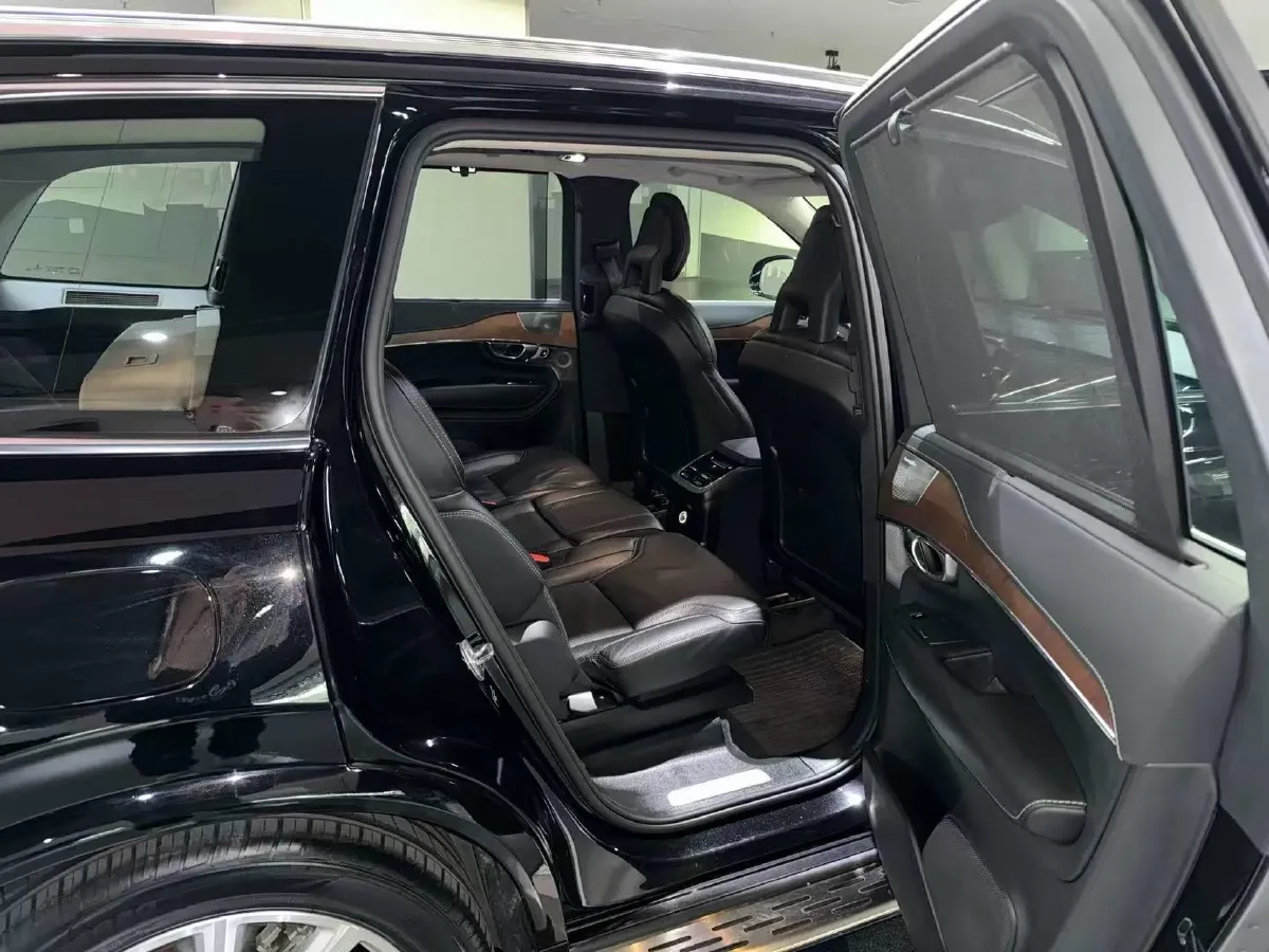 2018 Land Rover Range Rover Velar 3.0T 380HP V6 8AT,autocango,china used car exporter,china ev exporter,chinese used car exporter,chinese used ev exporter