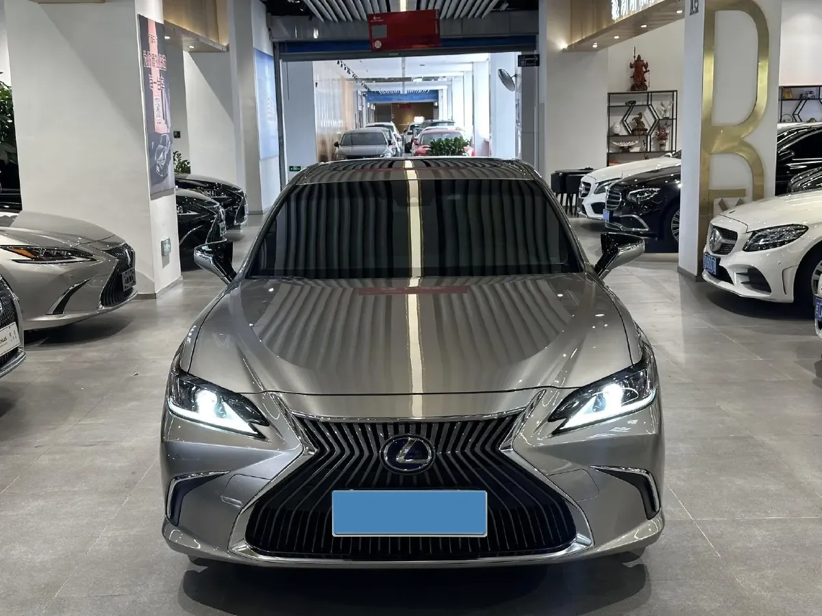 2020 Lexus ES 2.5L 178HP L4 E-CVT Hybrid,autocango,china used car exporter,china ev exporter,chinese used car exporter,chinese used ev exporter