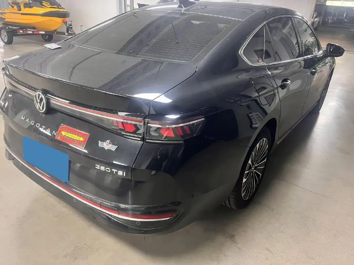 2024 Volkswagen Magotan 2.0T 220HP L4 7DCT,autocango,china used car exporter,china ev exporter,chinese used car exporter,chinese used ev exporter