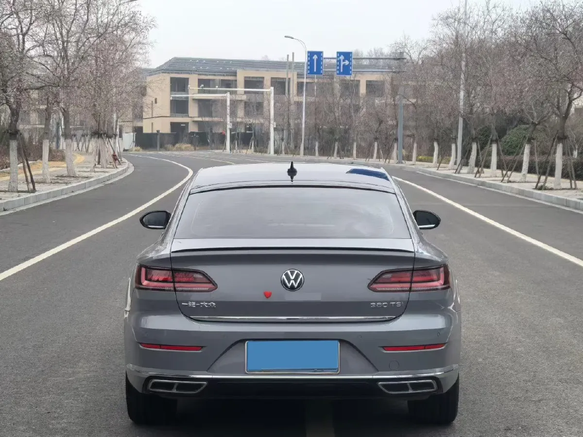 2021 Volkswagen CC 2.0T 220HP L4 7DCT,autocango,china used car exporter,china ev exporter,chinese used car exporter,chinese used ev exporter