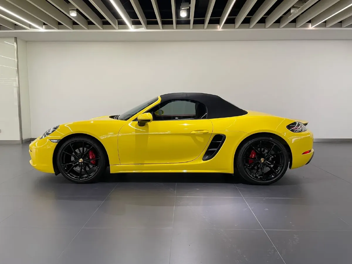 2022 Porsche 718 2.0T 250HP H4 7DCT,autocango,china used car exporter,china ev exporter,chinese used car exporter,chinese used ev exporter