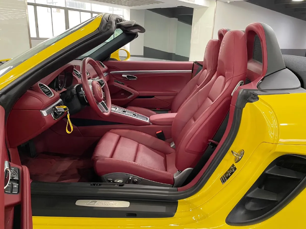 2022 Porsche 718 2.0T 250HP H4 7DCT,autocango,china used car exporter,china ev exporter,chinese used car exporter,chinese used ev exporter