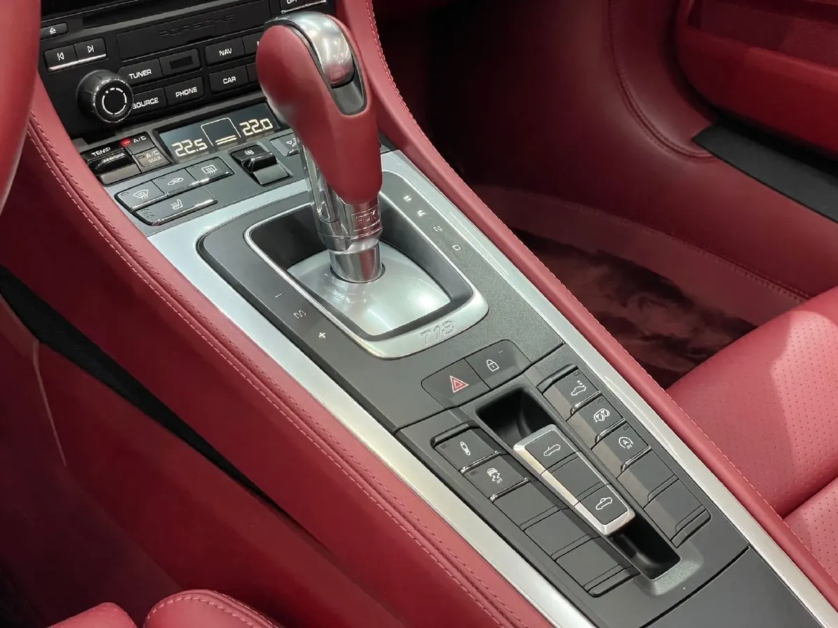 2022 Porsche 718 2.0T 250HP H4 7DCT,autocango,china used car exporter,china ev exporter,chinese used car exporter,chinese used ev exporter