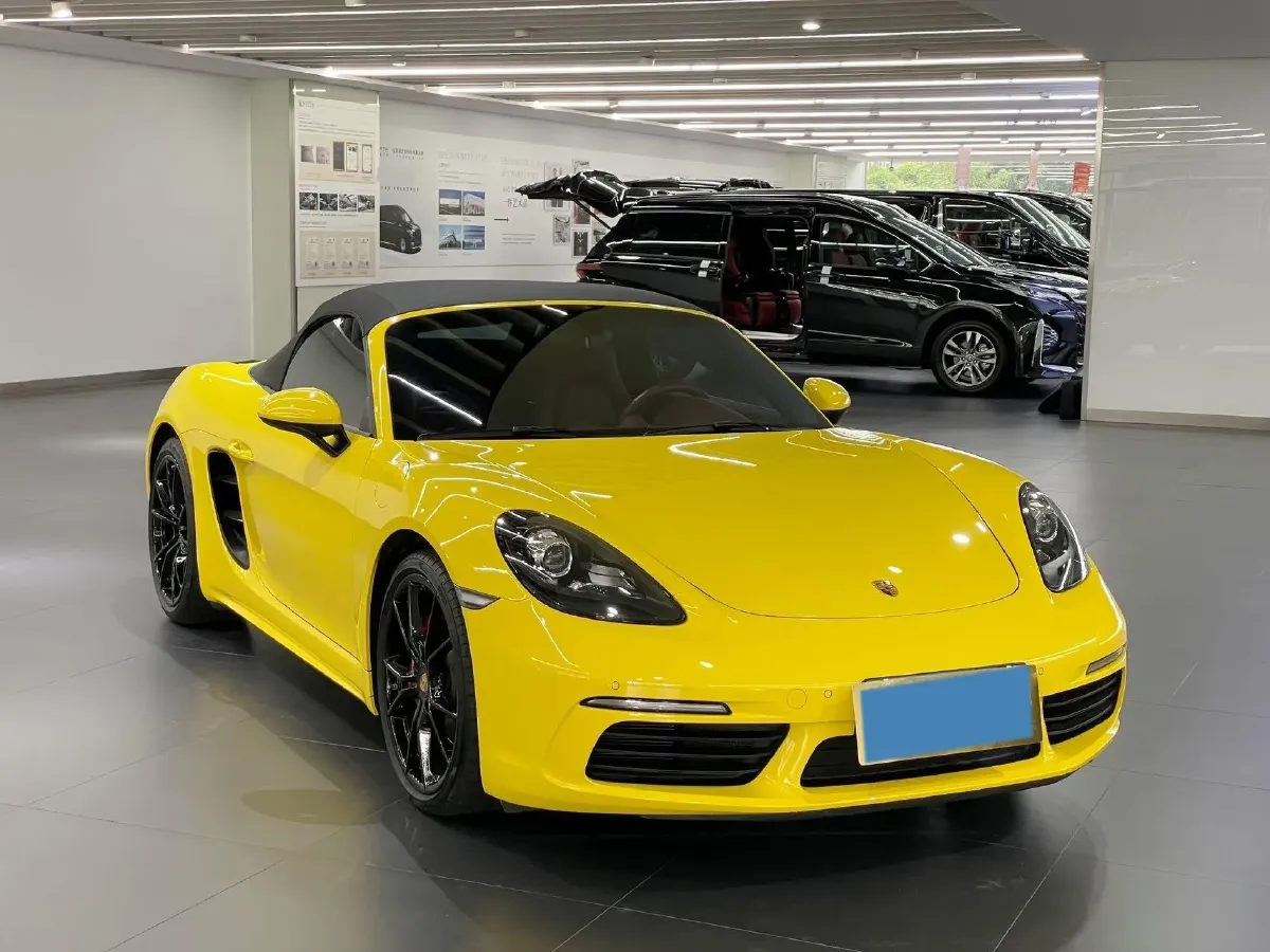 2022 Porsche 718 2.0T 250HP H4 7DCT,autocango,china used car exporter,china ev exporter,chinese used car exporter,chinese used ev exporter