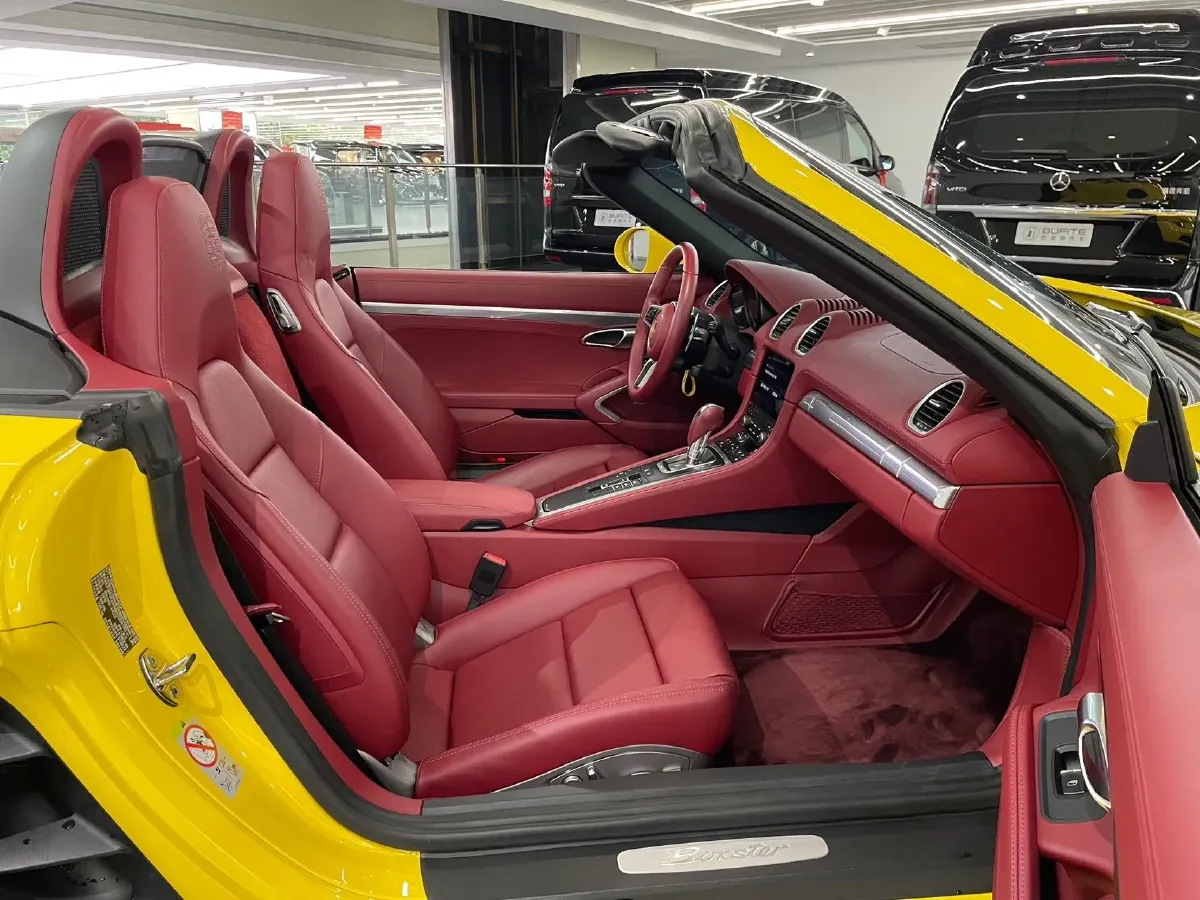 2022 Porsche 718 2.0T 250HP H4 7DCT,autocango,china used car exporter,china ev exporter,chinese used car exporter,chinese used ev exporter