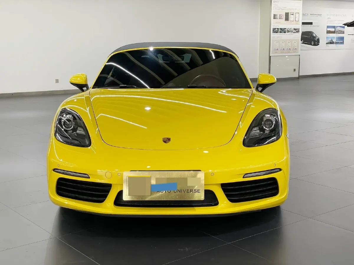 2022 Porsche 718 2.0T 250HP H4 7DCT,autocango,china used car exporter,china ev exporter,chinese used car exporter,chinese used ev exporter