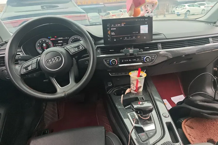 2020 Audi A4L 2.0T 190HP L4 7DCT,autocango,china used car exporter,china ev exporter,chinese used car exporter,chinese used ev exporter