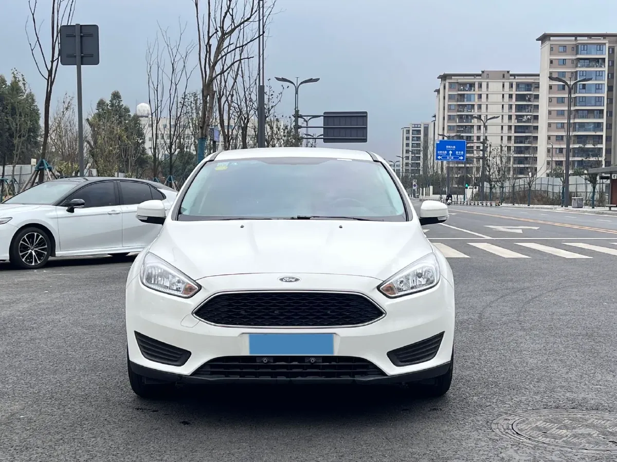 2017 Ford Focus 1.6L 125HP L4 5MT,autocango,china used car exporter,china ev exporter,chinese used car exporter,chinese used ev exporter
