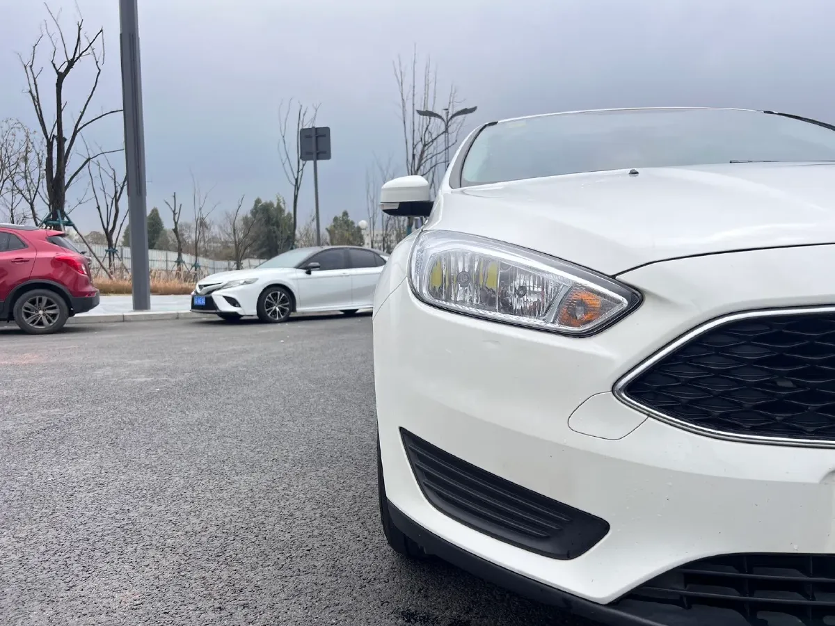 2017 Ford Focus 1.6L 125HP L4 5MT,autocango,china used car exporter,china ev exporter,chinese used car exporter,chinese used ev exporter