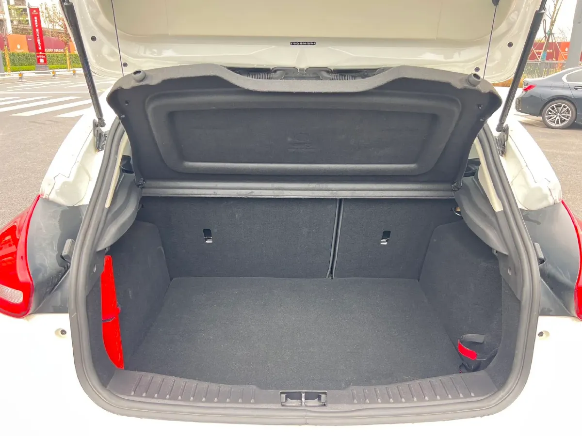 2017 Ford Focus 1.6L 125HP L4 5MT,autocango,china used car exporter,china ev exporter,chinese used car exporter,chinese used ev exporter