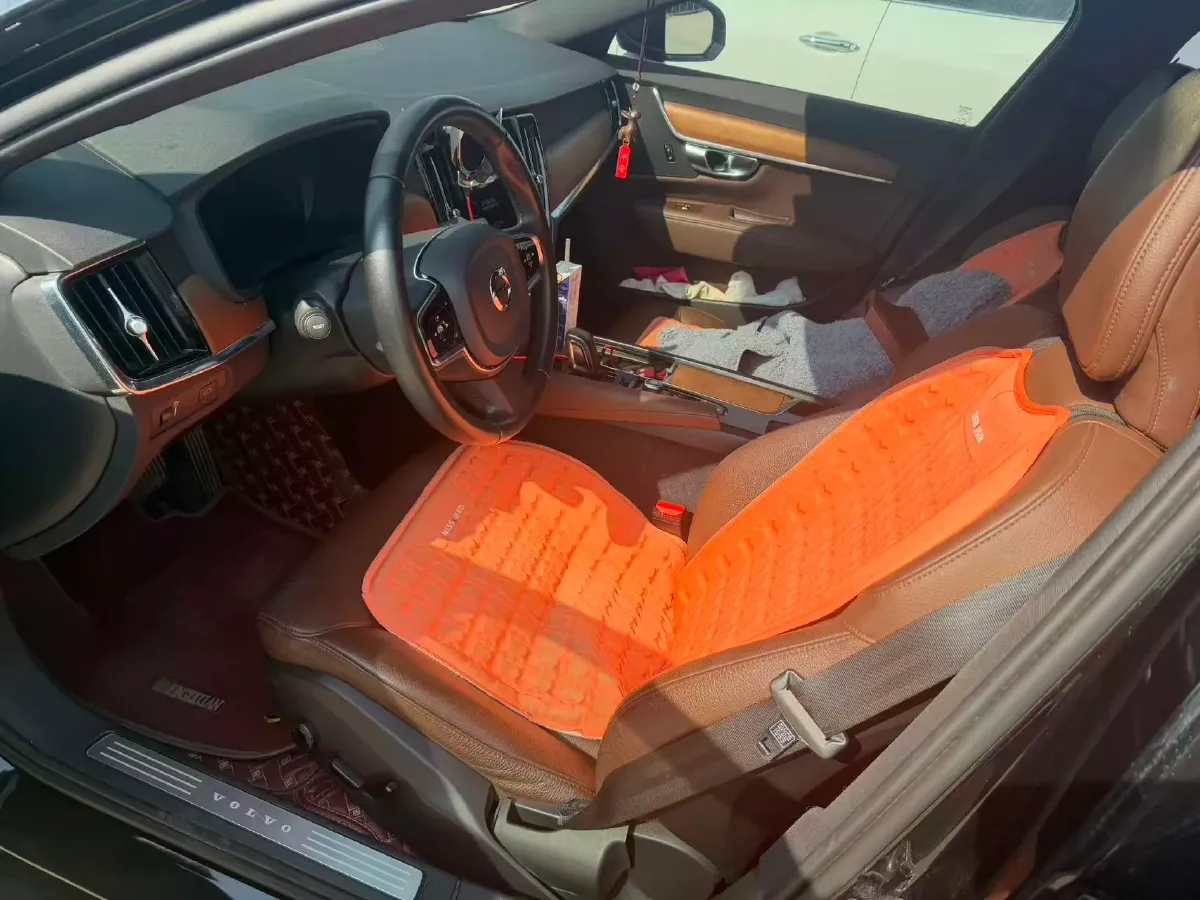 2021 Volvo S90 2.0T 250HP L4 8AT,autocango,china used car exporter,china ev exporter,chinese used car exporter,chinese used ev exporter