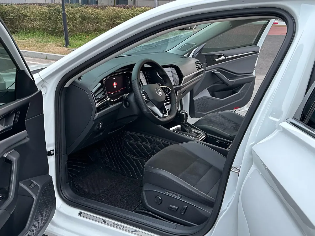 2019 Luxgen Grand 7 MPV 2.0T 188HP L4 6AT,autocango,china used car exporter,china ev exporter,chinese used car exporter,chinese used ev exporter