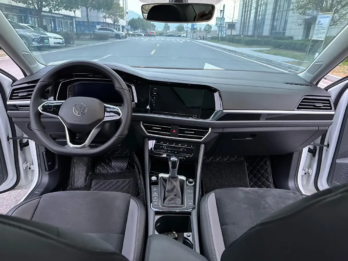 2019 Luxgen Grand 7 MPV 2.0T 188HP L4 6AT,autocango,china used car exporter,china ev exporter,chinese used car exporter,chinese used ev exporter