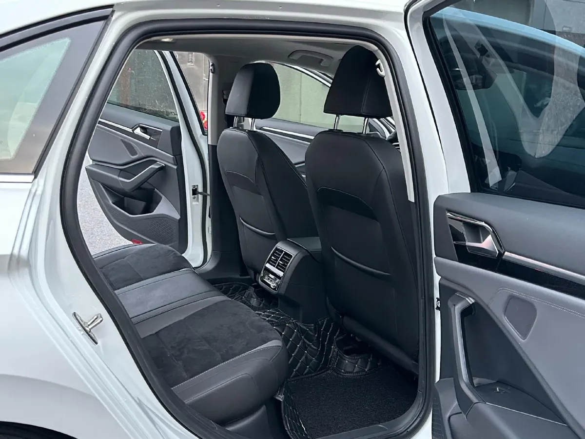 2019 Luxgen Grand 7 MPV 2.0T 188HP L4 6AT,autocango,china used car exporter,china ev exporter,chinese used car exporter,chinese used ev exporter