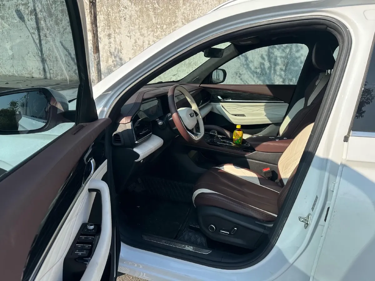 2024 Geely Monjaro 2.0T 238HP L4 8AT,autocango,china used car exporter,china ev exporter,chinese used car exporter,chinese used ev exporter