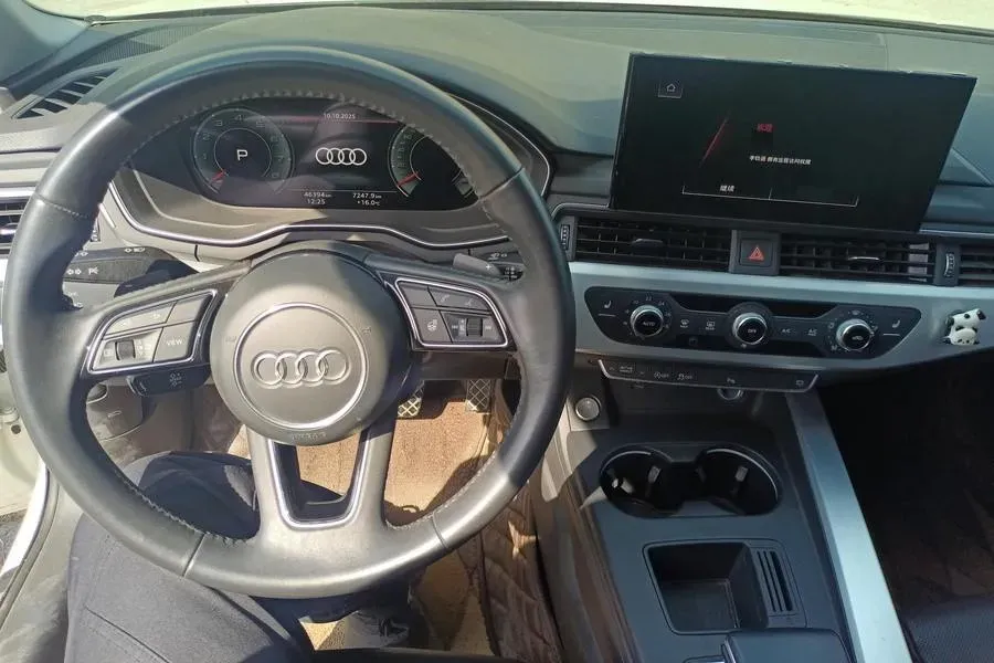 2020 Audi A4L 2.0T 190HP L4 7DCT,autocango,china used car exporter,china ev exporter,chinese used car exporter,chinese used ev exporter