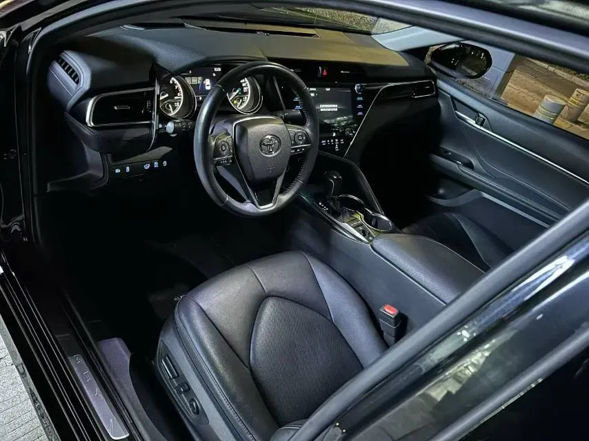 2019 Toyota Camry 2.5L 209HP L4 8AT,autocango,china used car exporter,china ev exporter,chinese used car exporter,chinese used ev exporter