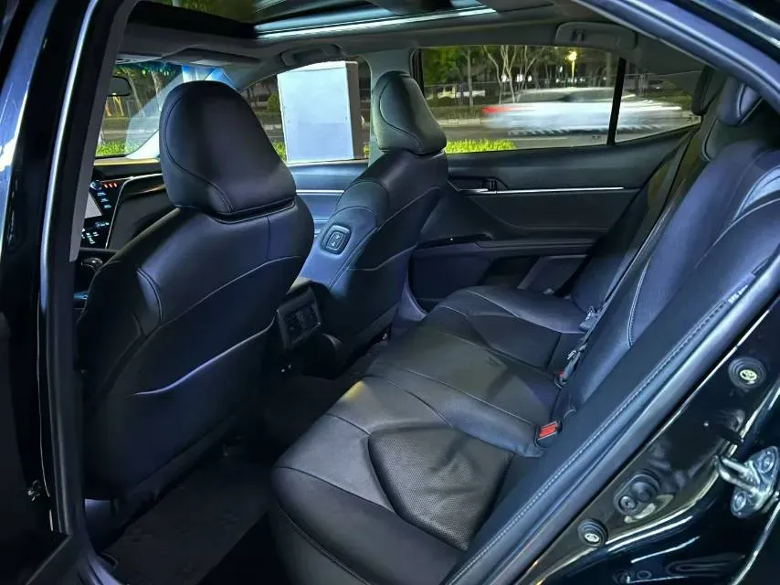 2019 Toyota Camry 2.5L 209HP L4 8AT,autocango,china used car exporter,china ev exporter,chinese used car exporter,chinese used ev exporter