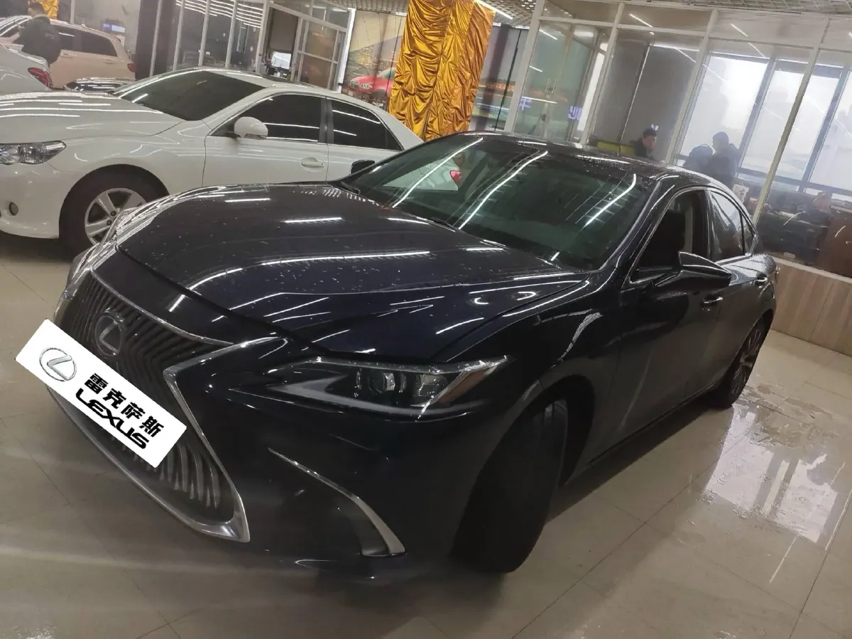 2020 Lexus ES 2.0L 173HP L4 CVT,autocango,china used car exporter,china ev exporter,chinese used car exporter,chinese used ev exporter