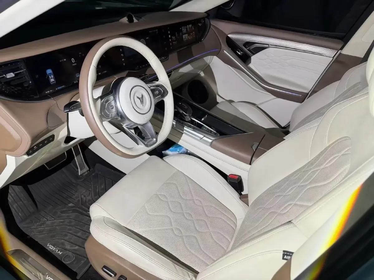 2021 Voyah FREE Range Extended 109HP REEV 33KWH,autocango,china used car exporter,china ev exporter,chinese used car exporter,chinese used ev exporter