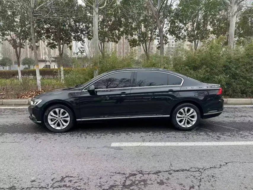 2019 Volkswagen Magotan 2.0T 186HP L4 7DCT,autocango,china used car exporter,china ev exporter,chinese used car exporter,chinese used ev exporter