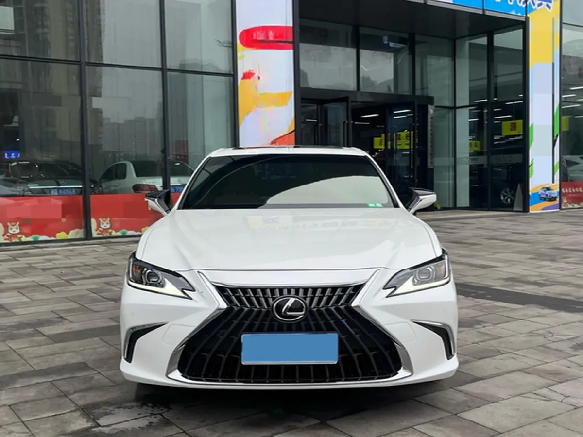 2023 Lexus ES 2.0L 173HP L4 CVT,autocango,china used car exporter,china ev exporter,chinese used car exporter,chinese used ev exporter