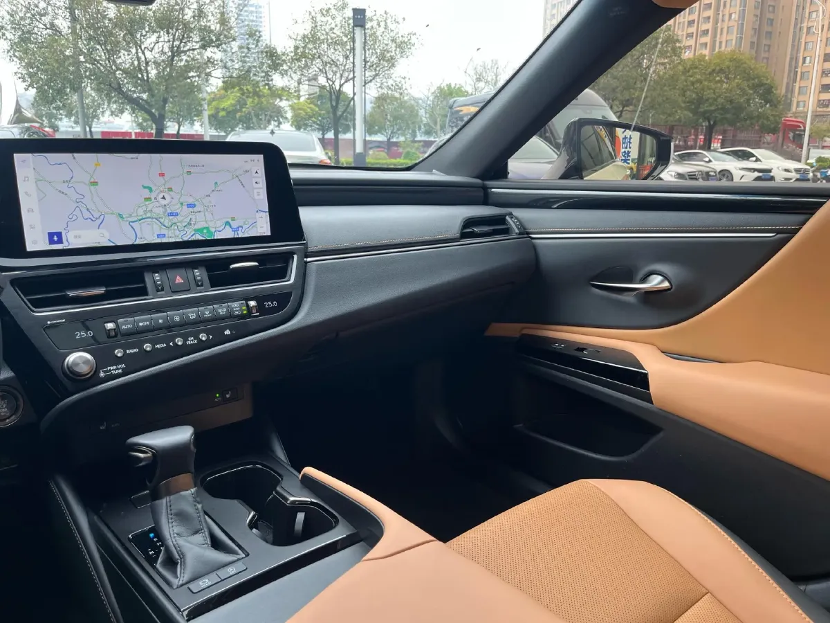 2023 Lexus ES 2.0L 173HP L4 CVT,autocango,china used car exporter,china ev exporter,chinese used car exporter,chinese used ev exporter