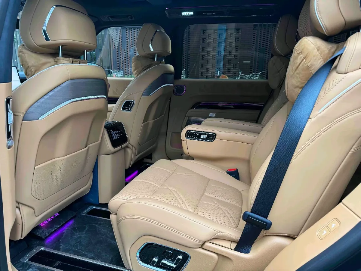 2025 Zeekr 9X 2.0T 279HP L4 1DHT PHEV,autocango,china used car exporter,china ev exporter,chinese used car exporter,chinese used ev exporter