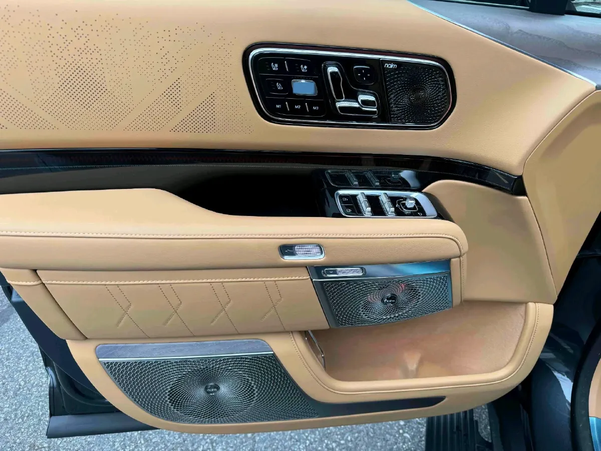 2025 Zeekr 9X 2.0T 279HP L4 1DHT PHEV,autocango,china used car exporter,china ev exporter,chinese used car exporter,chinese used ev exporter