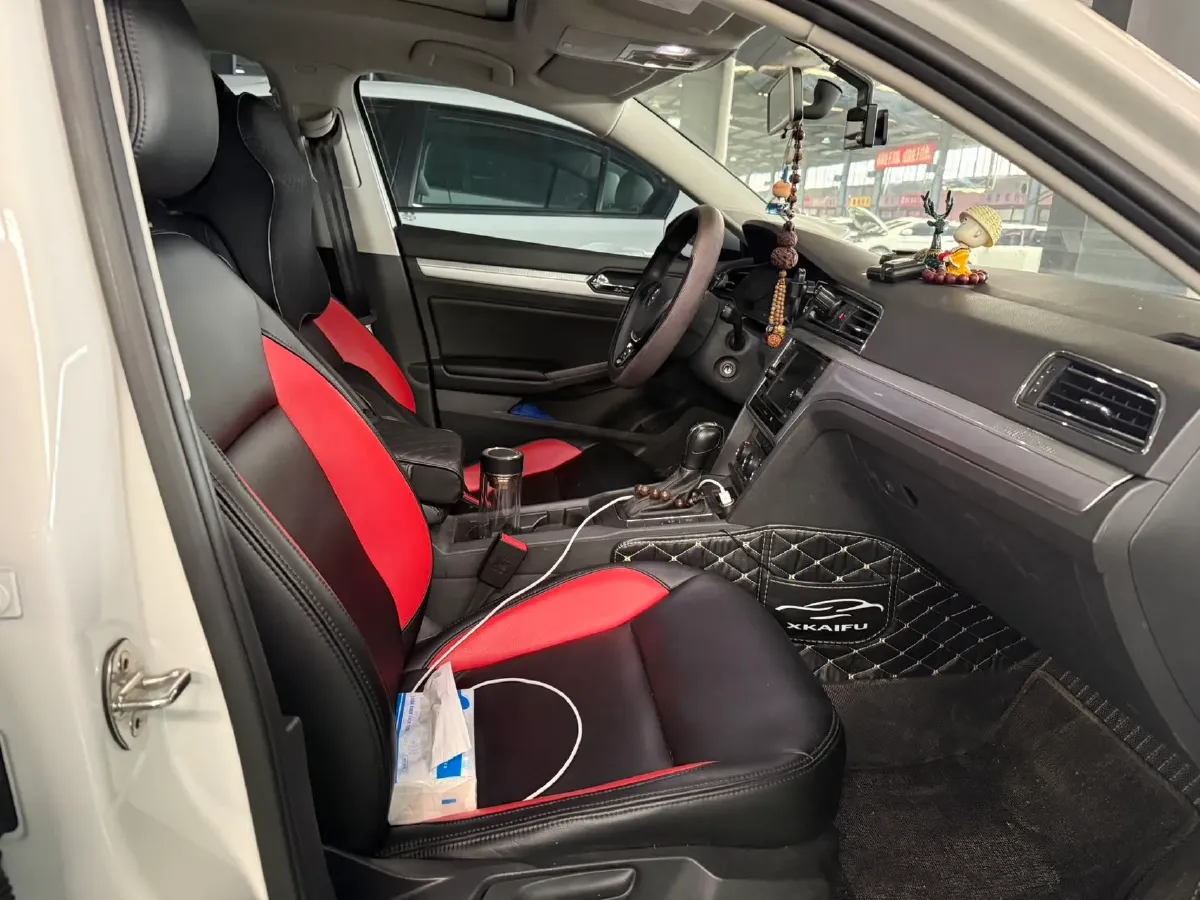 2019 Volkswagen T-Cross 1.4T 150HP L4 7DCT,autocango,china used car exporter,china ev exporter,chinese used car exporter,chinese used ev exporter