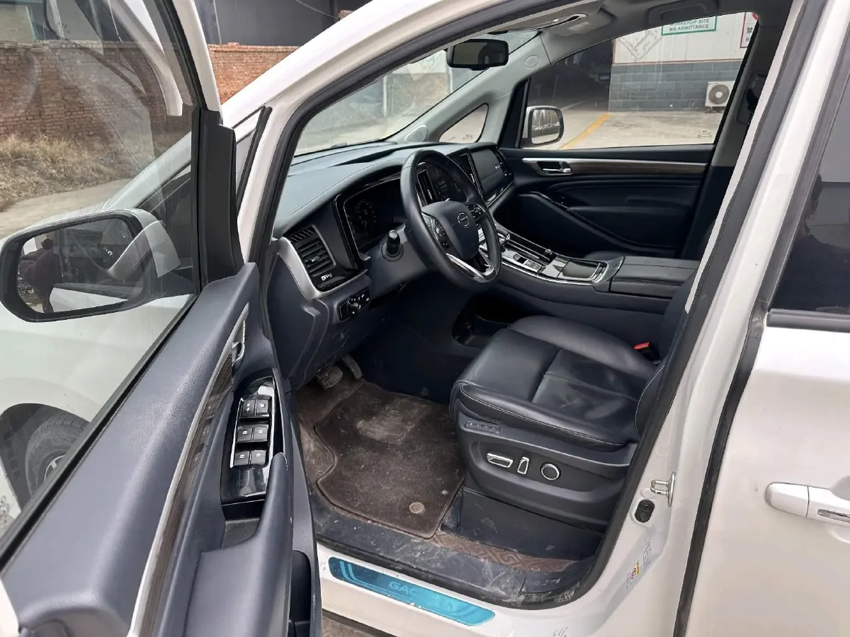 2021 GAC Trumpchi M8 2.0T 252HP L4 8AT,autocango,china used car exporter,china ev exporter,chinese used car exporter,chinese used ev exporter