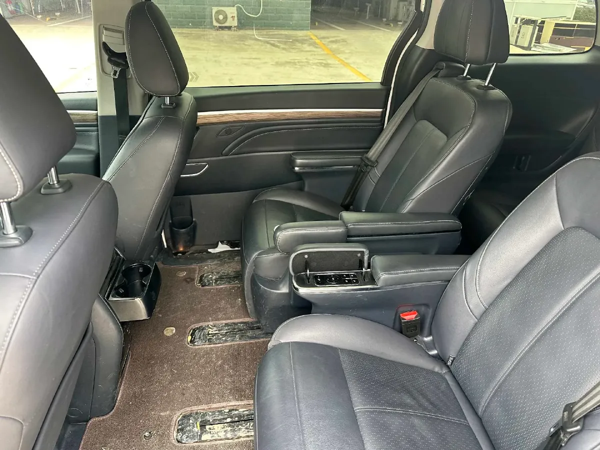 2021 GAC Trumpchi M8 2.0T 252HP L4 8AT,autocango,china used car exporter,china ev exporter,chinese used car exporter,chinese used ev exporter