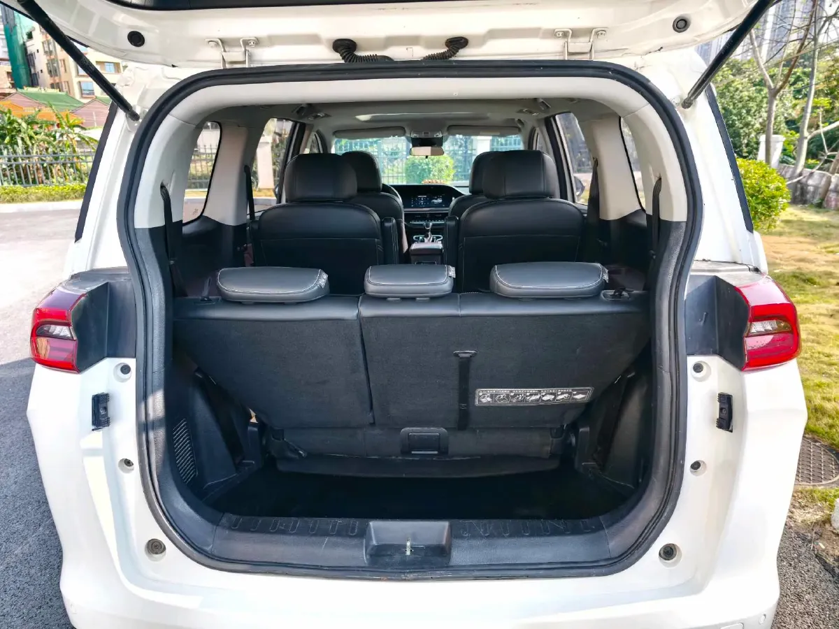 2021 GAC Trumpchi M6 1.5T 169HP L4 7DCT,autocango,china used car exporter,china ev exporter,chinese used car exporter,chinese used ev exporter